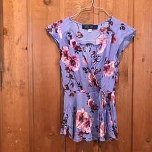 NWOT Francesca’s Floral Wrap Top